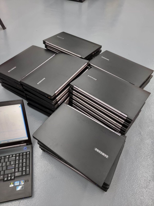 Nvidia Graphics i5 Samsung Intel Core i5-2th , 15.5inch HD Screen ,4GB Ram , 128GB SSD , 320GB HDD ,Business laptop ,Light Gaming Laptop